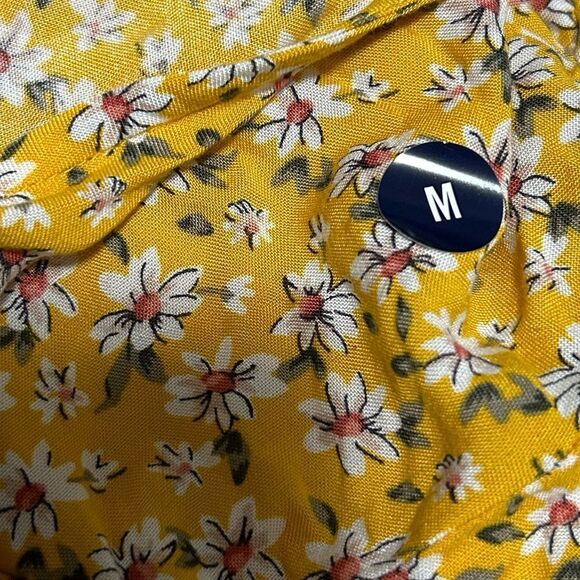 Hollister Yellow Floral Crop Top - Picture 5 of 6